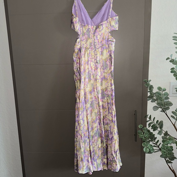 ASTR The Label Pleated Twist Midi Dress *Size Small - Picture 4 of 8